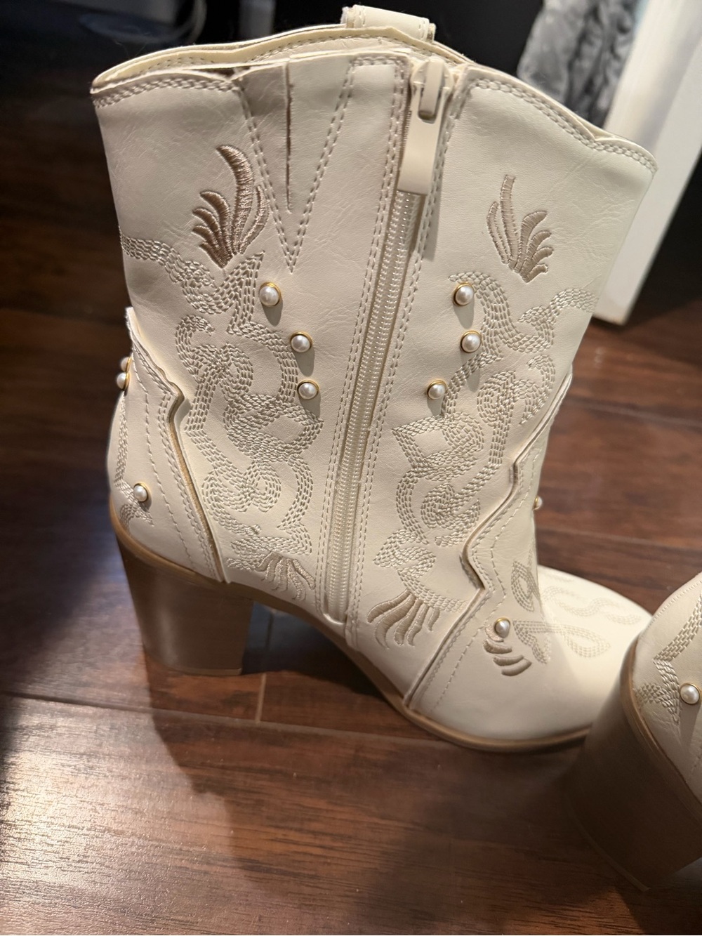 torrid Cream Embroidered Western Pearl-Accent Ankle Boots - Picture 5 of 8